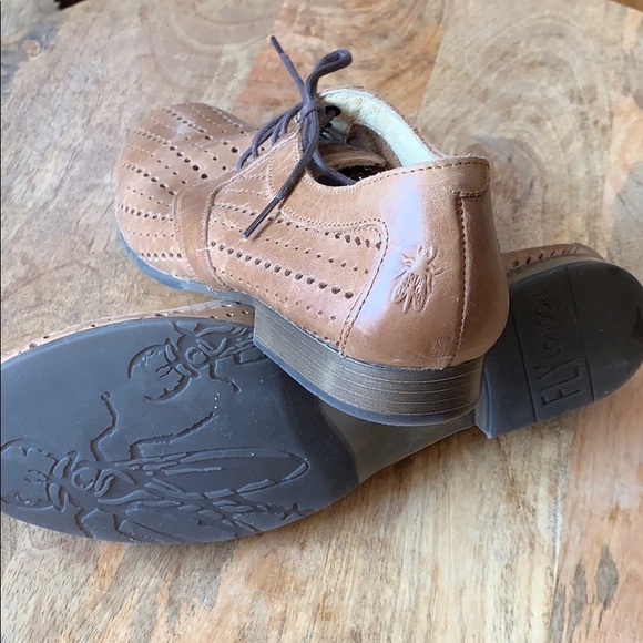FLY London unisex perforated derby shoes - Picture 5 of 7